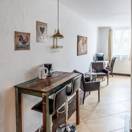 Apartment Backstein Mit Zentraler Lage Im Grünen Kostenfreien Parkplätzen Und 8 E - Ladestationen Schwerin (Mecklenburg-Vorpommern)