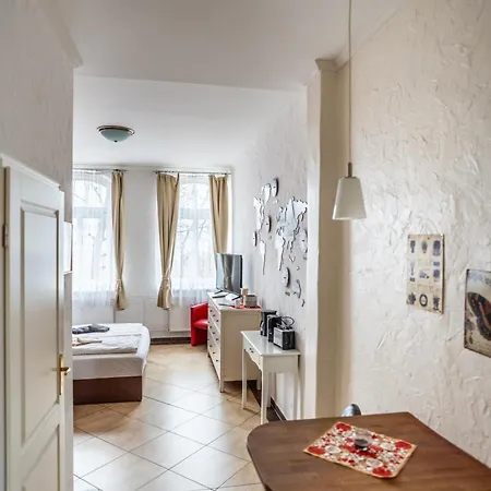 Apartment Backstein Mit Zentraler Lage Im Grünen Kostenfreien Parkplätzen Und 8 E - Ladestationen Schwerin (Mecklenburg-Vorpommern)