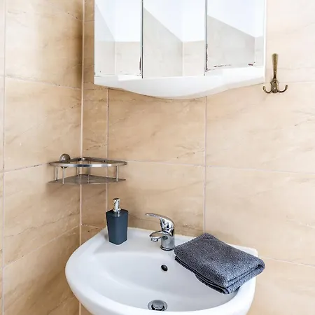 Apartment Backstein Mit Zentraler Lage Im Grünen Kostenfreien Parkplätzen Und 8 E - Ladestationen Schwerin (Mecklenburg-Vorpommern)